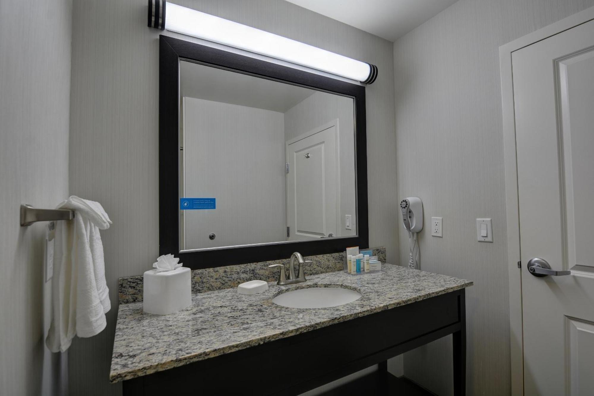 Hampton Inn & Suites Denver Airport / Gateway Park Aurora Extérieur photo
